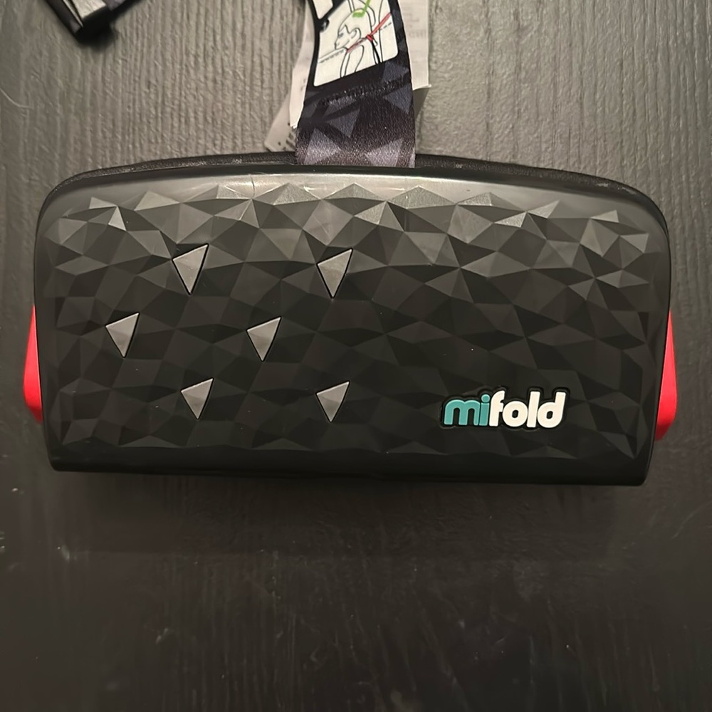 Mifold folding booster seat